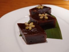 松子枣泥拉糕-鑫震源·苏式大虾生煎(山塘街店)