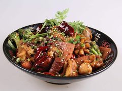 -愉肴麻辣香锅(中山路店)