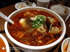 -渝是乎酸菜鱼(龙旗购物中心店)