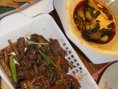 小炒黄牛肉-胡桃里音乐酒馆(白云五号T5 MALL店)