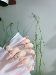 -瞧·享轻奢美甲美睫
