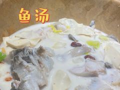 -滇香肴·云南菜蒸汽石锅鱼(云南北路店)