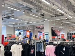 -NIKE上海青浦换季优惠店