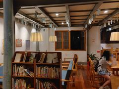 -猫的天空之城概念书店(苏州平江店)