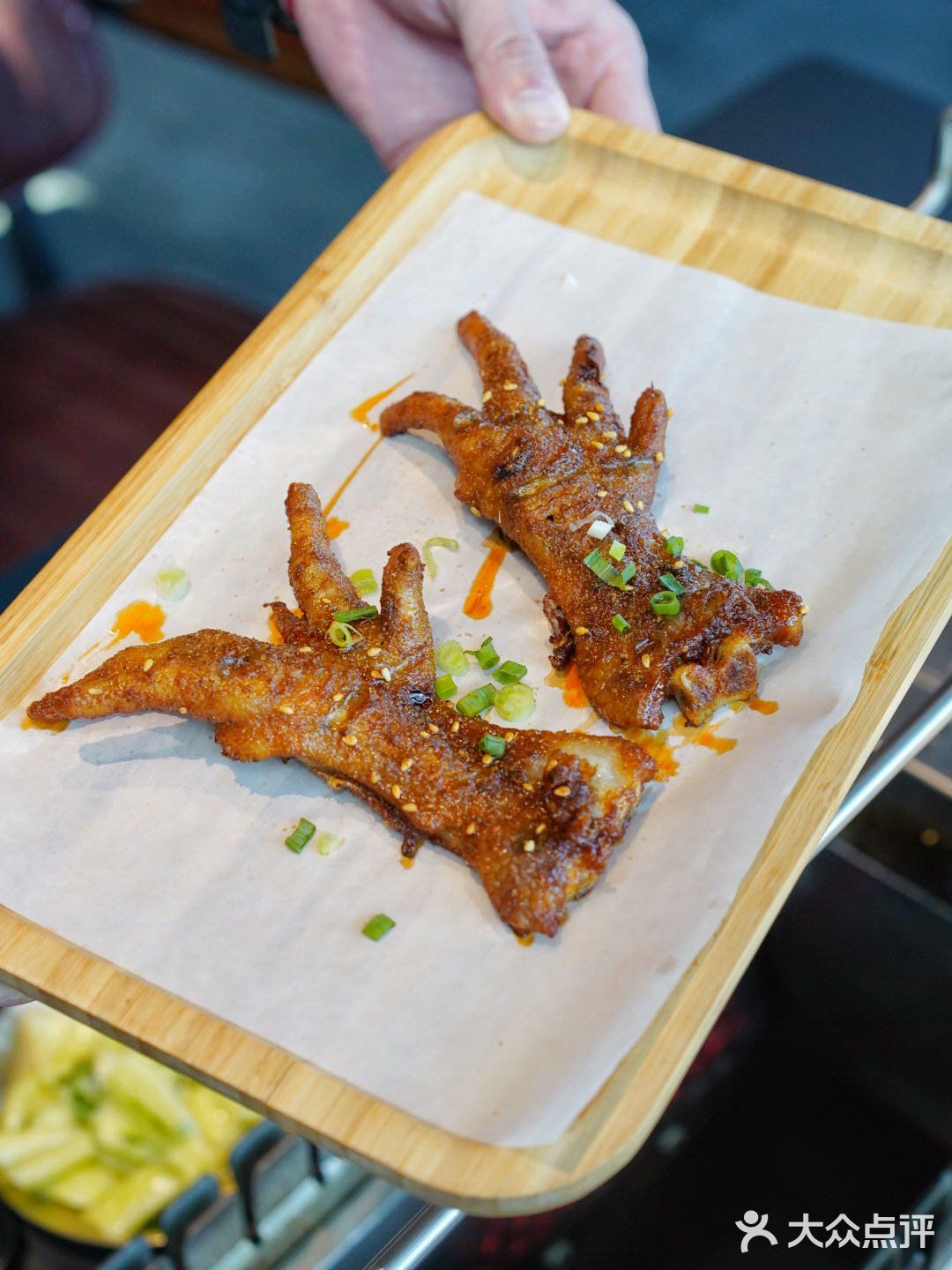 就好这一口烟火气满满的烧烤店 好唛士很过瘾