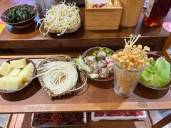 -黔有有贵州酸汤夺夺粉火锅(五味十字店)