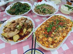 -洪霞餐馆