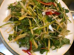 -鹤乡东北菜(崮山路店)