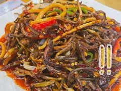 干茄子炒鱿鱼丝-海兰江石锅饭(水上店)