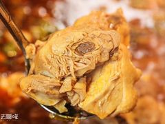 -沪小二炭火蛙锅(淮海中路美食不夜城店)