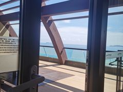 -三亚湾海居铂尔曼度假酒店