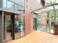-香港大学