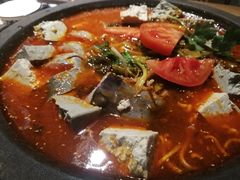 酸汤江团鱼-院里·贵州菜(府东街店)
