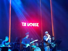 -TZ House音乐现场(来福士中心店)