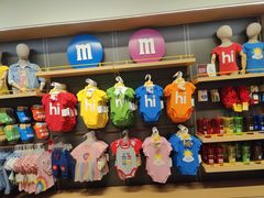 -m豆巧克力世界(上海世茂广场店)