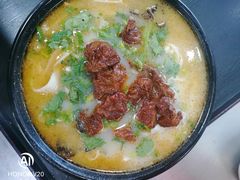 -钢阳酸菜红烧牛肉面(季乐路店)