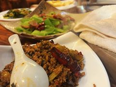 -滇香肴·云南菜蒸汽石锅鱼(云南北路店)