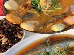 -丹水桥地锅鱼·翘嘴鲌·地方特色全鱼宴(丹江口大坝店)