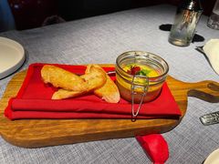 鹅肝面包-弦月窗LUNETTE BY AMANDA(复兴路店)