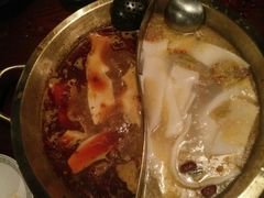 -重庆爽翻天老火锅(临平万达广场店)