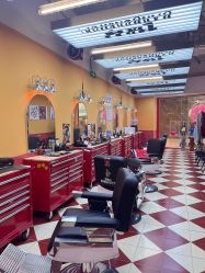 -Devilhands Barbershop男士理容店