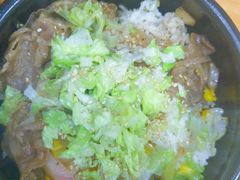 黑椒肥牛拌饭-芝士牛炭火烤肉