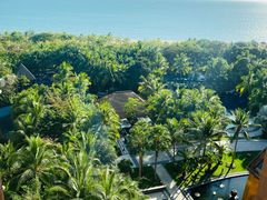 -三亚湾海居铂尔曼度假酒店