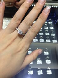 -威德钻石-克拉钻大本营(南京东路店)