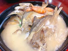 鲳鱼海鲜面-台州老六海鲜面馆(上南总店)