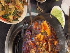 -鸿顺老铁锅美蛙鱼府(解放碑店)