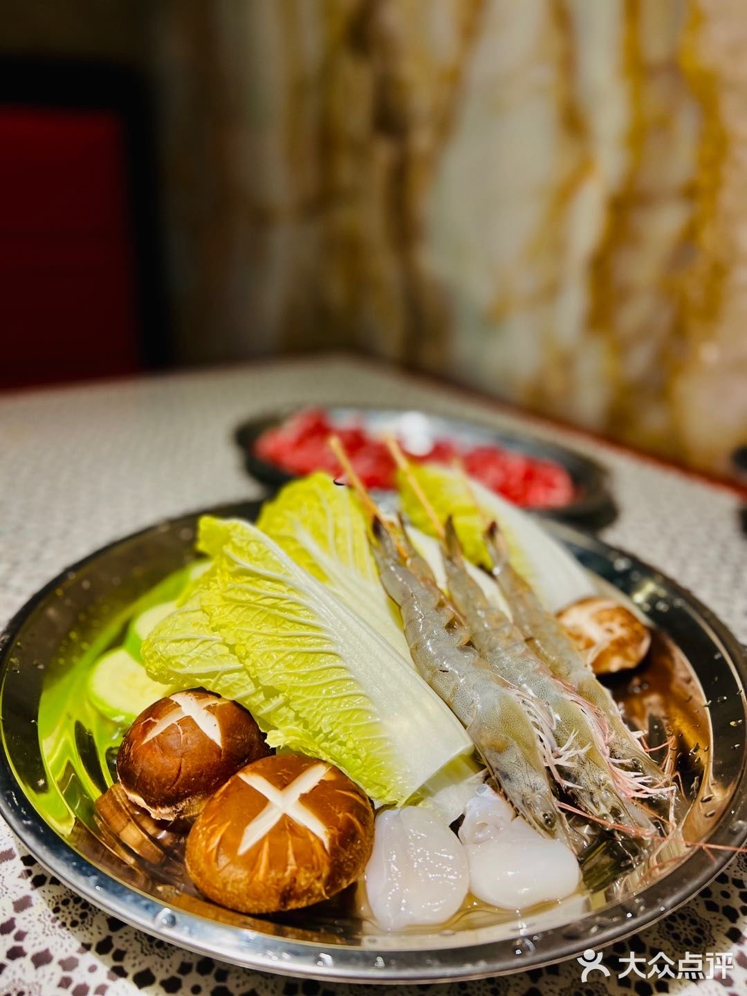 赶紧组起养生局吧，醉鸡煲是冬天里最食补火锅！