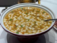 蟹黄豆腐-万荣烤鸭店·北京菜(农光里店)