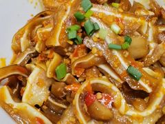 -琥珀老六龙虾(四里河店)