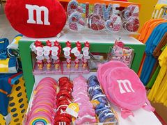 -m豆巧克力世界(上海世茂广场店)