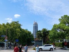 -人民广场-地下停车场