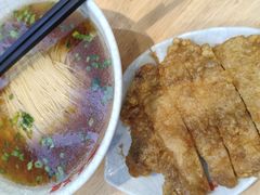 蛋汁大排面-朱鸿兴面馆(镇湖店)