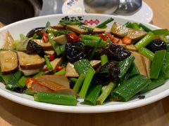 -咱屯子铁锅炖直营店(保利店)