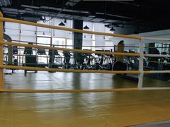 -健变健身俱乐部(前海天虹商场店)