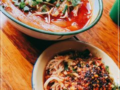 -拈签一笑黄牛肉辣卤串串