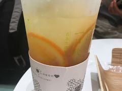 霸气橙子-奈雪的茶(国金中心店)