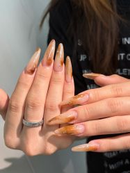 -小羽毛美甲美睫