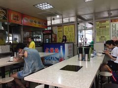 -华威达牛庄(黄埔大道西店)