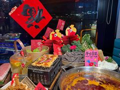 -小天鹅火锅·一线江景洪鼎旗舰店(洪崖洞店)