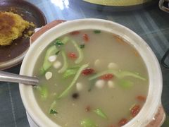 -天天向上素食餐厅(五台山店)