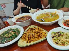 -椒香川流不息川菜馆(二七北路店)