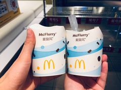 奥利奥草莓麦旋风-麦当劳(海岸城店)