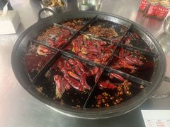 -铜元老码头鳝鱼火锅