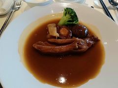 鲍汁鹅掌配珍品天白花菇-皇朝会.经典传统粤菜(外滩店)