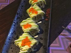 牛油果软壳蟹卷-羽山料理