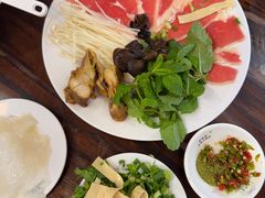 -桥香园云南过桥米线(金马碧鸡店)